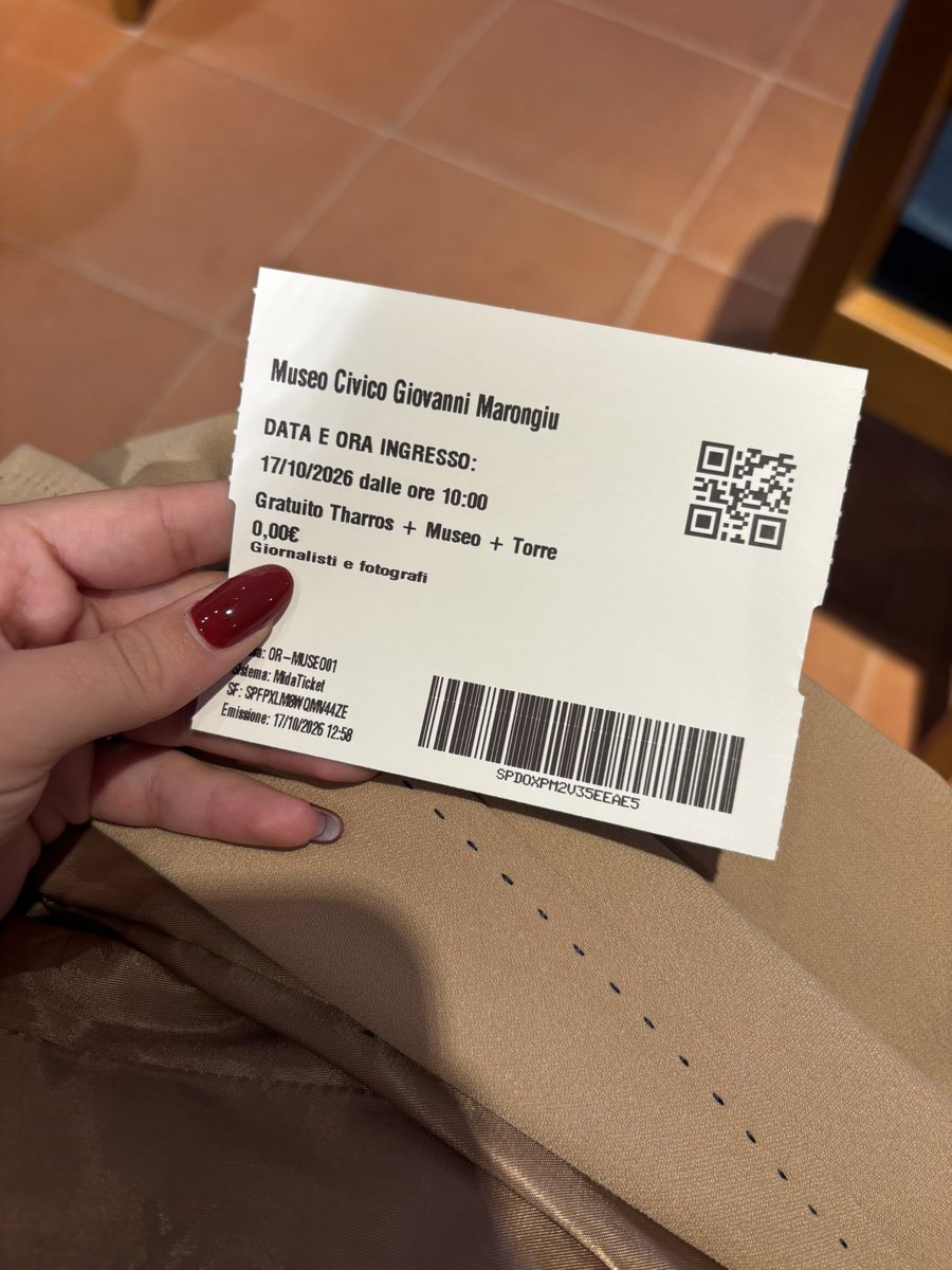 Eleo_00's tweet photo. Quando sono partita fuorisede in magistrale l'ho fatto con la certezza che io nella vita volevo tornare e parlare di casa mia
Oggi ho fatto proprio questo, con il mio primo pass stampa al museo di Cabras per parlare dei Giganti di Mont'e Prama ❤️ https://t.co/AYLACIa4mw