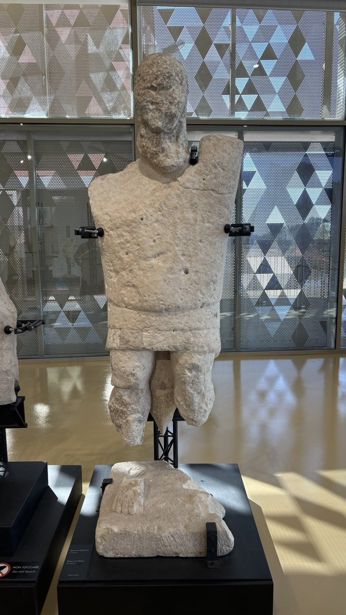 Eleo_00's tweet photo. Quando sono partita fuorisede in magistrale l'ho fatto con la certezza che io nella vita volevo tornare e parlare di casa mia
Oggi ho fatto proprio questo, con il mio primo pass stampa al museo di Cabras per parlare dei Giganti di Mont'e Prama ❤️ https://t.co/AYLACIa4mw