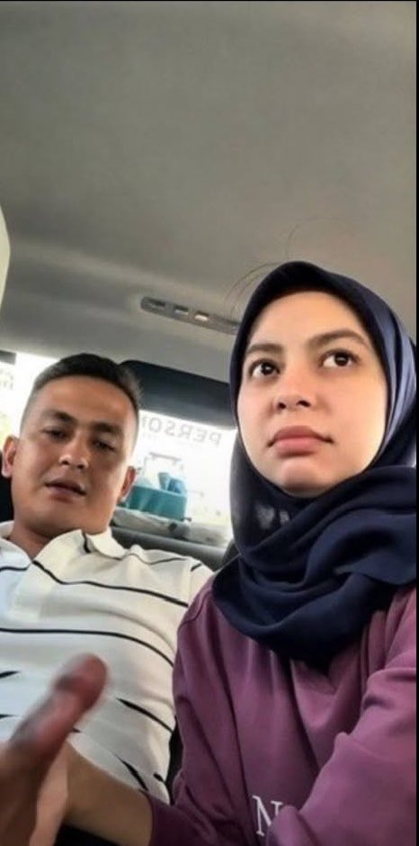 awekbest's tweet photo. Tgh vairal vid nih yg nk vid full link kt bio 💯🥵
#awekcun #awekpadu #awekmelayu #awektudung #melayuvairal https://t.co/gOMAibRw6N