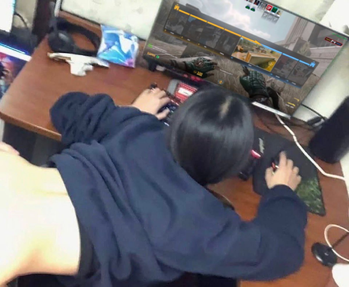 rattecs's tweet photo. my rush teammate has no idea he's being cucked https://t.co/foLFUjf6Os
