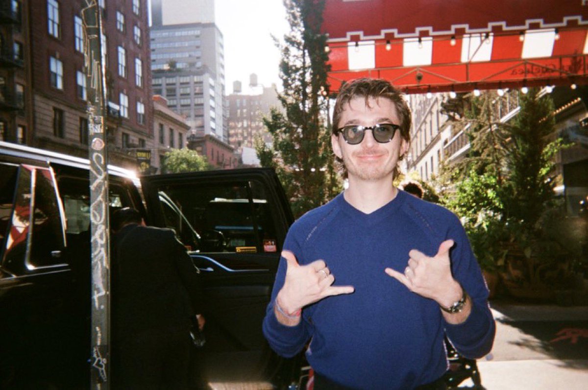 abramsupdate's tweet photo. New photo of Austin Abrams taken by fan https://t.co/JYGDRJpqI7