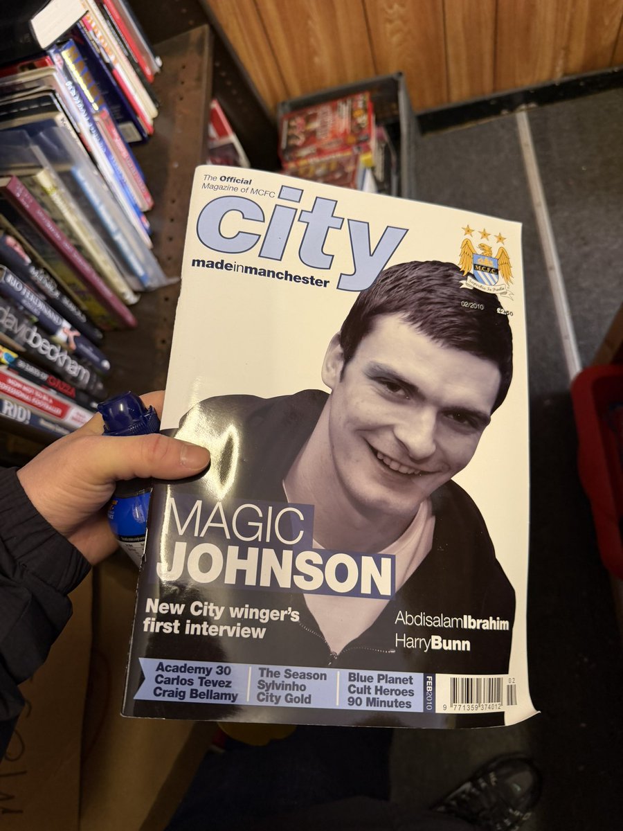 CW9_MCFC's tweet photo. “I’ve got a bunch of old City programmes back there if you want to grab any” 

Ye sound https://t.co/kRFYaeJdTo
