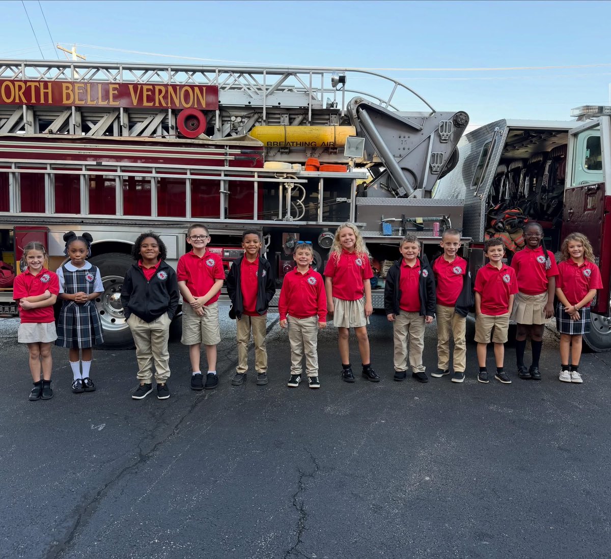 SSRCStrong's tweet photo. A BIG thank you to our amazing firefighters of NBV fire co. for visiting and giving is an up-close look at the fire truck! 🚒❤️ We are grateful for the time you spent with us and for helping make fire safety fun and memorable!
Thank you for all that you do for our community! https://t.co/q7xD1Kb5Ue