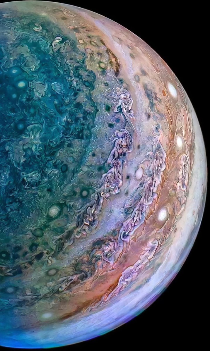 konstructivizm's tweet photo. Clearest image of Jupiter ever taken. https://t.co/ehOYnR0gHD