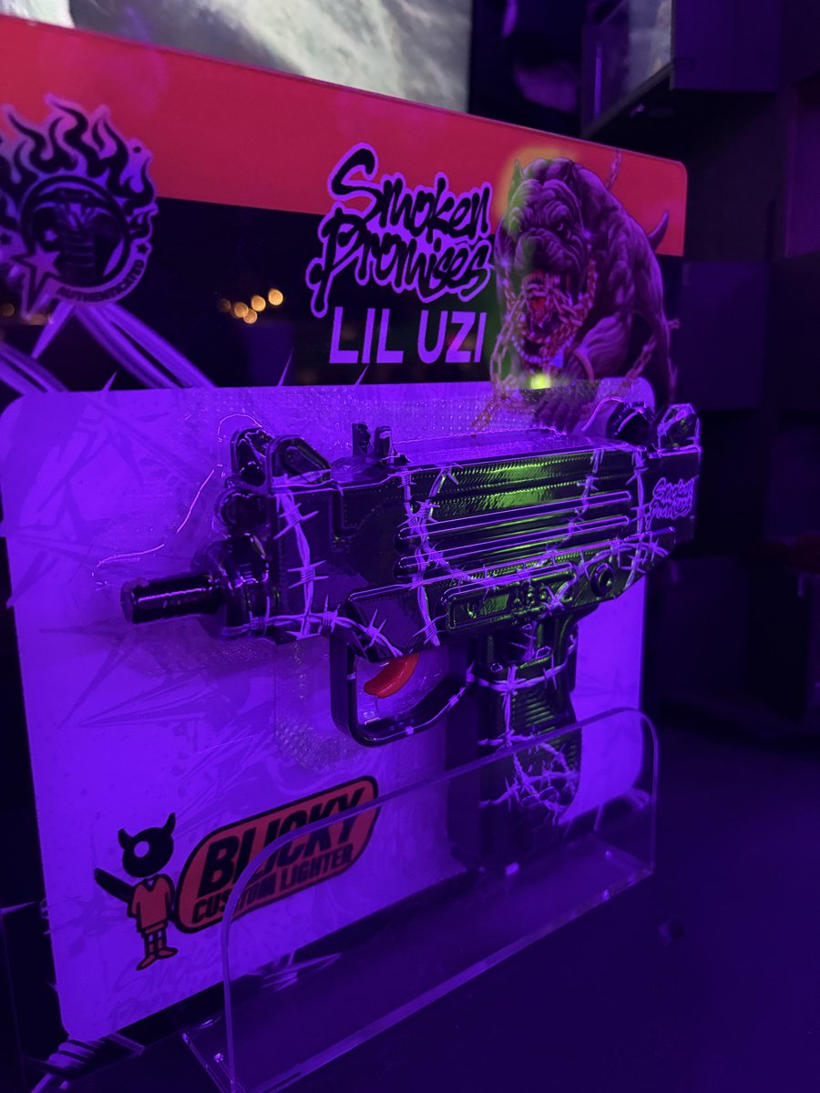 davidrdowns's tweet photo. Wished I had grabbed this at Puffcon but was not sure about flying home with it. https://t.co/1adi1menOE