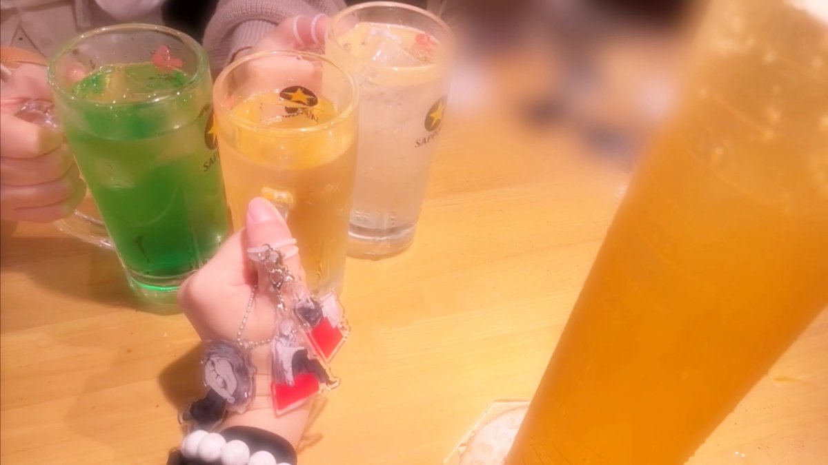 _chirolchoco_'s tweet photo. 横にあるの梅酒1リットルね💕︎
打ち上げありがとう🍻
また現場行きたいな
本当に楽しかった感無量 https://t.co/ufrUux5X6q