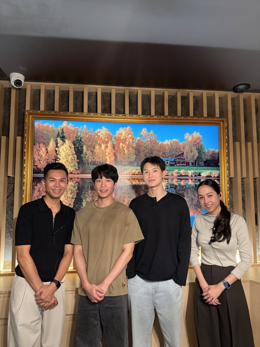 JiaKee14's tweet photo. "A heartfelt thank you to Yin and War for visiting Saitong Thai Restaurant! 💖
  
​It was such a pleasure having you both dine with us. We hope you enjoyed the food and had a wonderful time. We look forward to welcoming you back again soon! 🇹🇭✨"

cr. adi_adipong

#YinWar1stFanmeetNYC
FM YINWAR IN USA