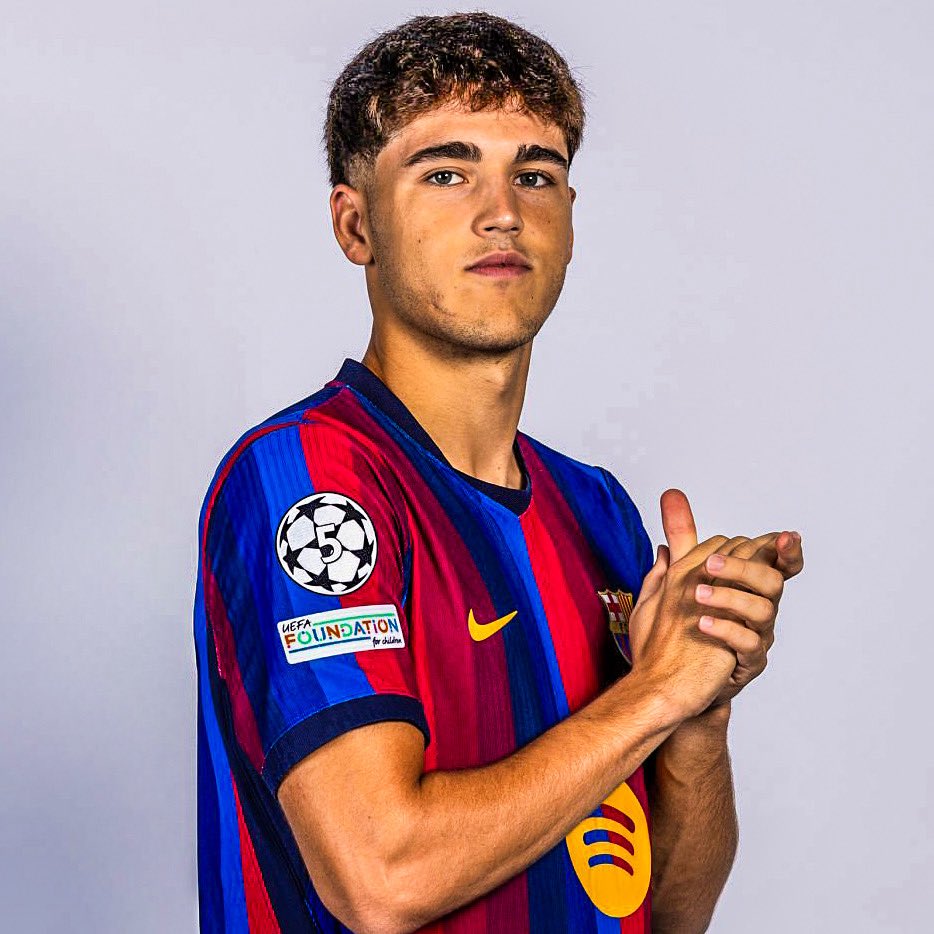 eurofootcom's tweet photo. 🚨🇪🇸 Pau Cubarsi (19) vs Real Betis... 💎 

• 100% accurate long balls, 1/1
• 97% pass accuracy  
• 80% aerial duels won, 4/5
• 6 defensive contributions 
• 2 chances created
• 2 assists 
• 1 big chance created

What a performance. 👏 https://t.co/ikk6WWkH8B
