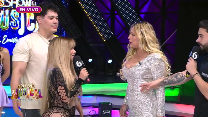 multimediostv's tweet photo. "Conmigo te topas" Ludivinita se enfrenta a Nataly #EsShowM
https://t.co/hvVwXJ93ru https://t.co/Wtzj2JygFk