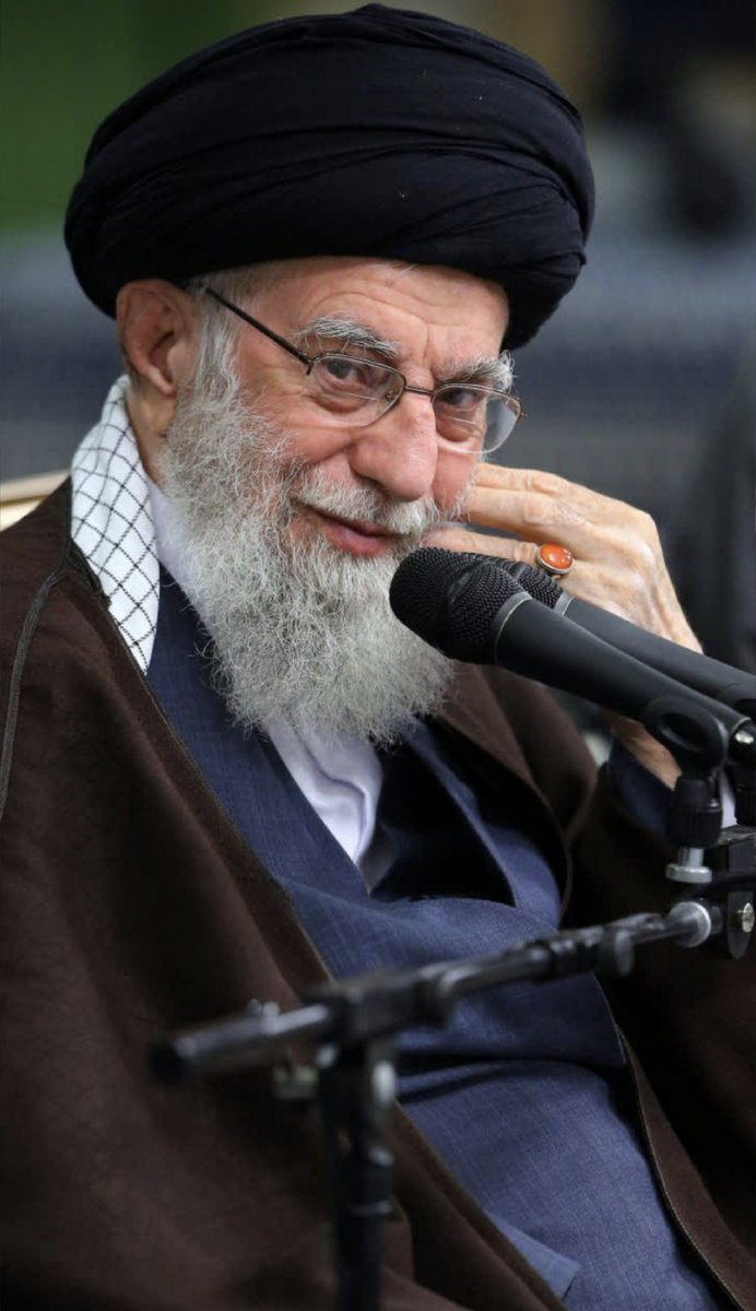 Ehsanie1391's tweet photo. همش توی ذهنم تکرار میشه؛
یکی بهم بگه دروغه :( https://t.co/VSVIgCfKp2