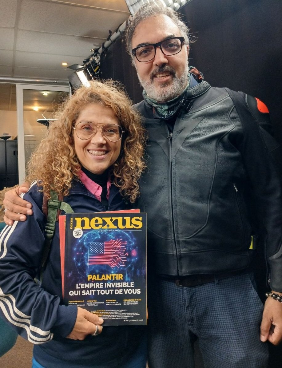 MoradELHATTAB1's tweet photo. Avec @Etienne_Chouard chez @MagazineNexus, plaisir de rencontrer @KarineDubernet, personnalité immensément sympathique et drôle. 👍🏻

"L'humour renforce notre instinct de survie et sauvegarde notre santé mentale." Charlie Chaplin

@Naim_Lamine @MalikBentalha @Sale_Con @WalyDIA https://t.co/pRiYgUmWrW