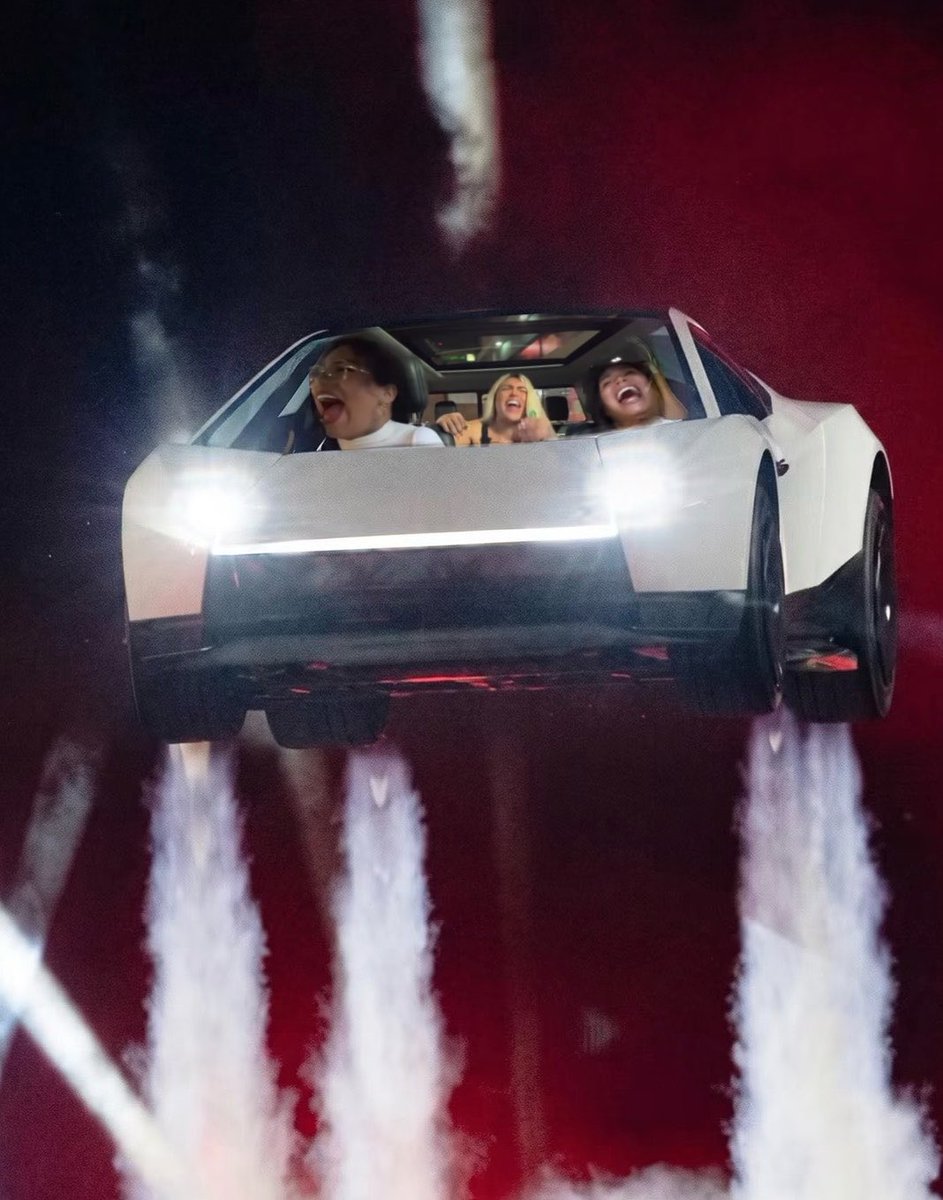 LaWendyGuevara's tweet photo. Chavas bien en el nuevo Tesla Roadster https://t.co/tvdkWX84zl
