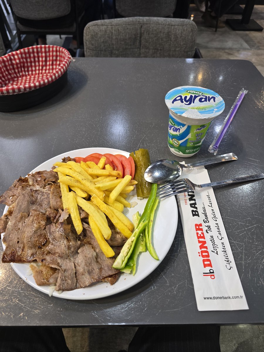 tabbelannn's tweet photo. Yağmurlu Bakırköy x Twilight OST , 10/10 Cumartesi https://t.co/pMY3C6dd71