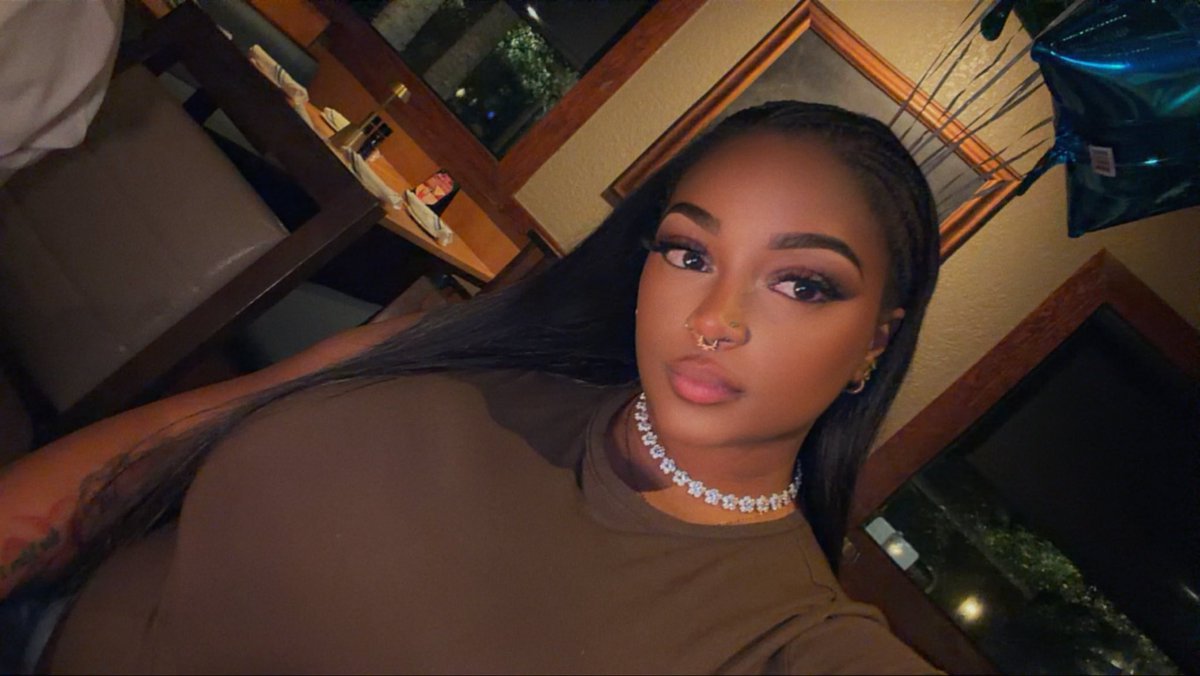 ServeMyiaa's tweet photo. Something about pretty girls 🤍✨ https://t.co/ZkMKUup0Zz