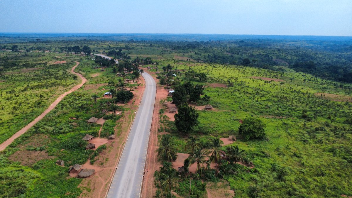 SISC_SA's tweet photo. Le 12 octobre, les travaux de construction des caniveaux en béton sur la section PK37–PK50 de la route Kananga–Kalamba-Mbuji ont été achevés, renforçant la protection contre les eaux et préparant la poursuite des travaux routiers.

#SISC #SICOMINES

@Sicomines @acgtcd @MinITP_RDC @AGENCE_APCSC @PrimatureRDC @Presidence_RDC