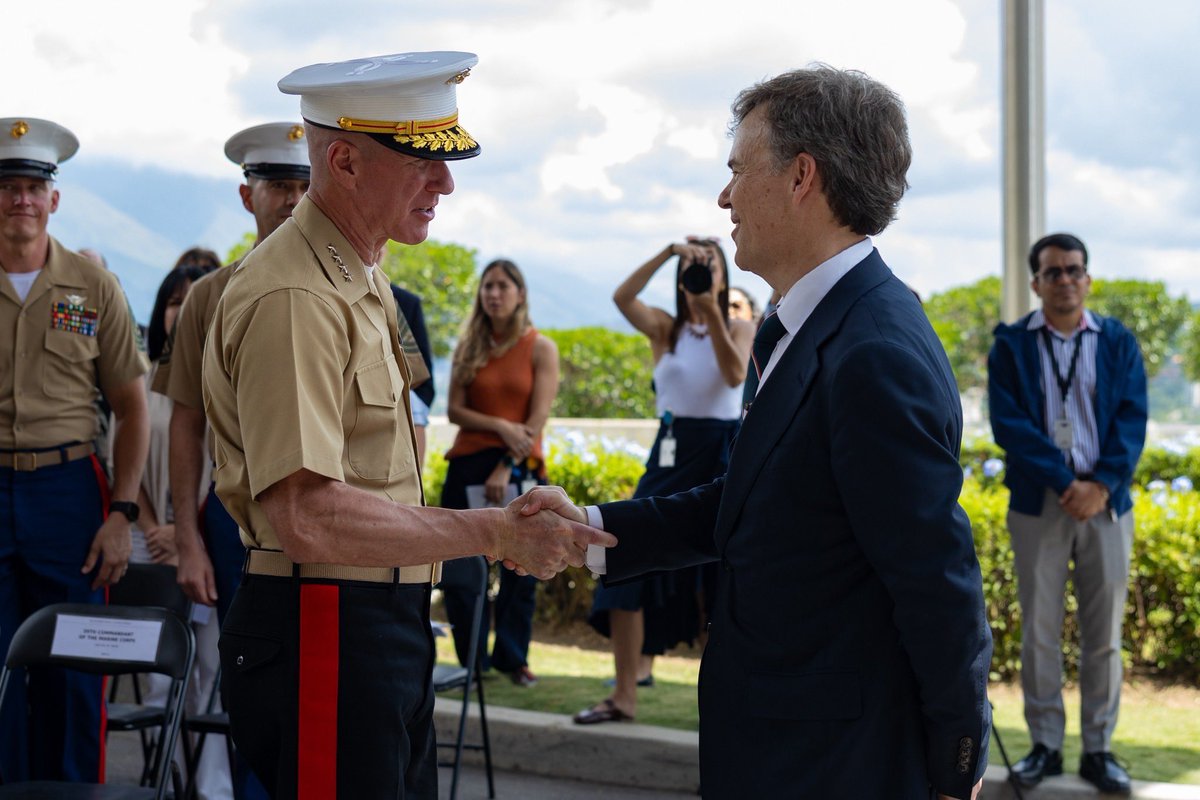 Ulul4r's tweet photo. Estados Unidos reactiva oficialmente el Destacamento de Seguridad del Cuerpo de Marines en la Embajada en Caracas https://t.co/xQ3LfRYBFl