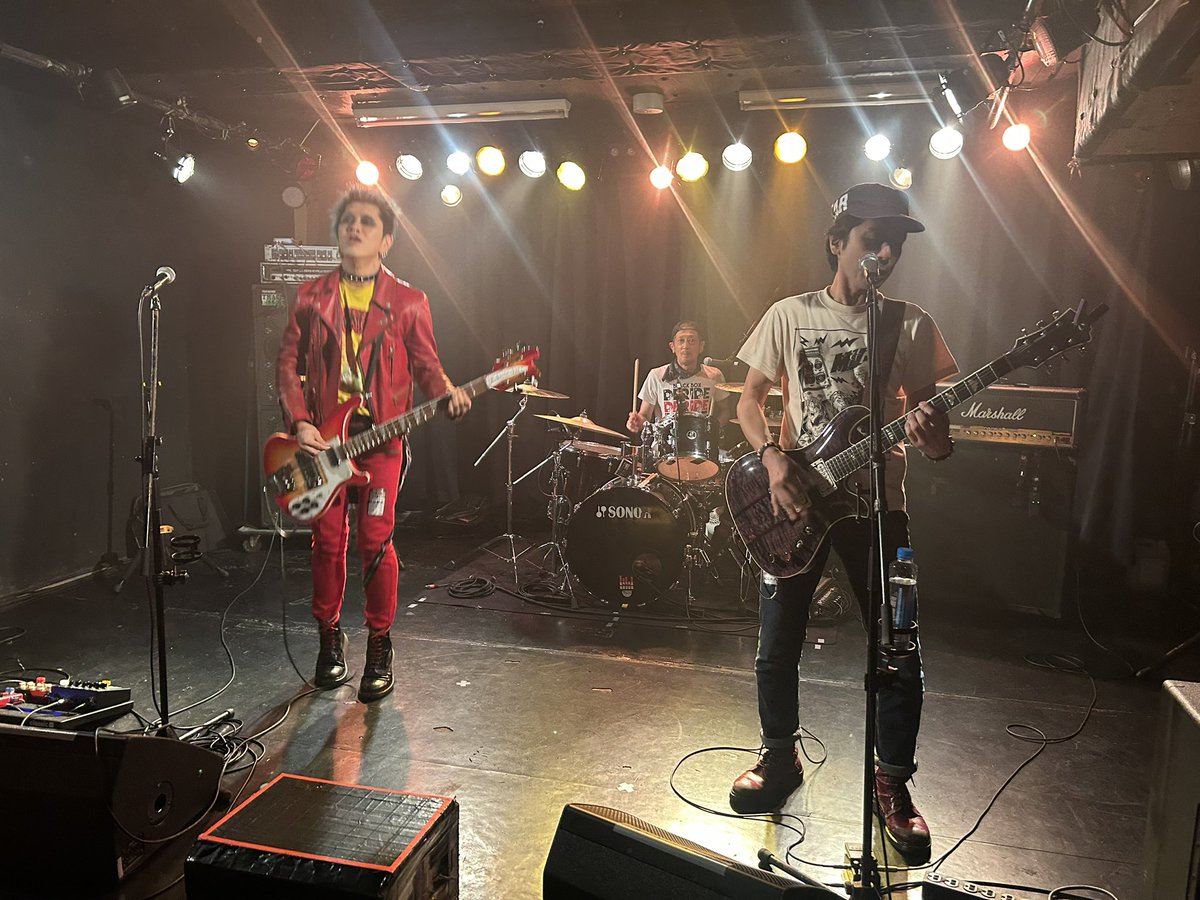 DAYSGOBY8's tweet photo. 元ピークあかりちゃん率いるトキシックオ��ンジ、ROBO、ファーストステージREEVES、緊張しるーなんて冗談B.O.R.A https://t.co/e4GLnV9m4G