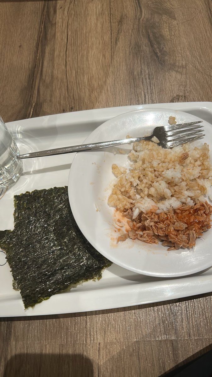 lsuckatcooking's tweet photo. decontrused sushi or sumthh https://t.co/iGDbxVRYyv