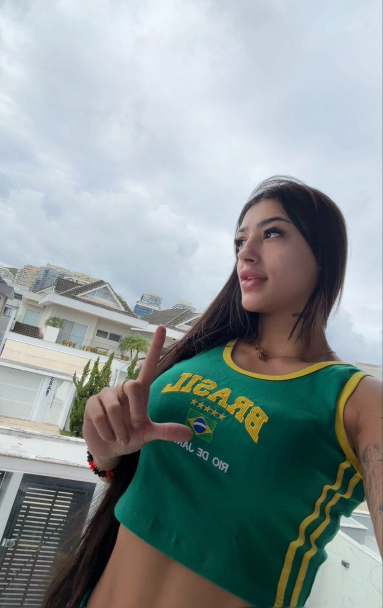 biamiranda's tweet photo. ❤️⭐️🇧🇷 https://t.co/NCu2iZYH1F