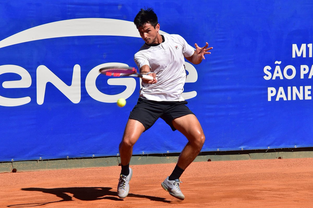 DriveCruzado's tweet photo. World Tennis Tour | M15 Maringá 🇧🇷

Se terminó la mejor semana en la carrera de Hernando Escurra Isnardi.

Nando, perdió en semifinales ante Pedro Sakamoto, sembrado 1 del torneo, en un parejo match que se definió en el tercer set. Fue 6-3,6-7,6-1 para el brasileño que será finalista. 

¡Orgullosos de vos Nando! ❤️