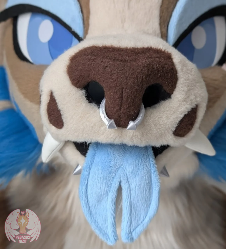 pegasusneszipf's tweet photo. Surprise! Another custom commission finished!
This custom fursuit head was made by my assistant, and I'm really happy with how it turned out!
No WIPs this time because he was completed in around 5 days of nonstop work.
We're always working to improve our style and bring unique designs to life. Stay tuned for more upcoming projects!
Thank you for supporting PegasusNest!

#furryfandom #furry #fursuit #fursuiting #fursona #fursuitmaker #customfursuit #fursuitcommission #fursuithead