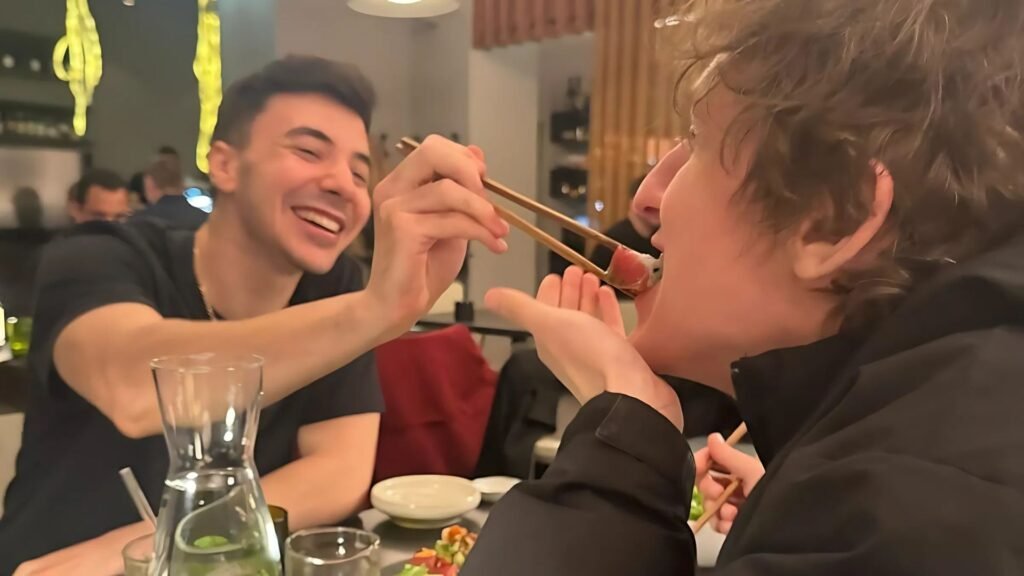 Sheep_VALORANT's tweet photo. Players with the most international Grand Final appearances 🏆

7 Grand Finals
🇷🇺 Chronicle — 🏆🏆🏆

5 Grand Finals
🇬🇧 Boaster — 🏆🏆
🇺🇸 crashies — 🏆
🇮🇩 f0rsakeN — 🏆
🇸🇬 Jinggg — 🏆
🇲🇾 d4v41 — 🏆

4 Grand Finals
🇹🇷 Alfajer — 🏆🏆
🇫🇮 Derke — 🏆🏆
🇷🇺 something — 🏆

Via @statsmeisterVLR