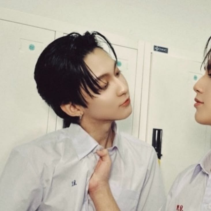 ratowuxian's tweet photo. long au ryujinpatji | abo

patji era a única pessoa que um dia ryujin sonhou em poder amar.

e patji se foi.

ryujin morreu anos depois com um arrependimento: nunca ter beijado seu melhor amigo. https://t.co/rCuxA0f272