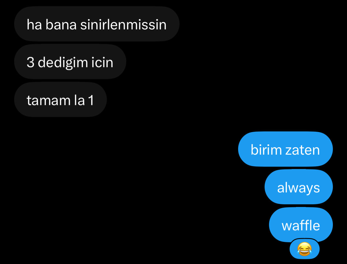 sucszm's tweet photo. waffle yemekten beyni hamurlasmis https://t.co/ZyHf06MTyw
