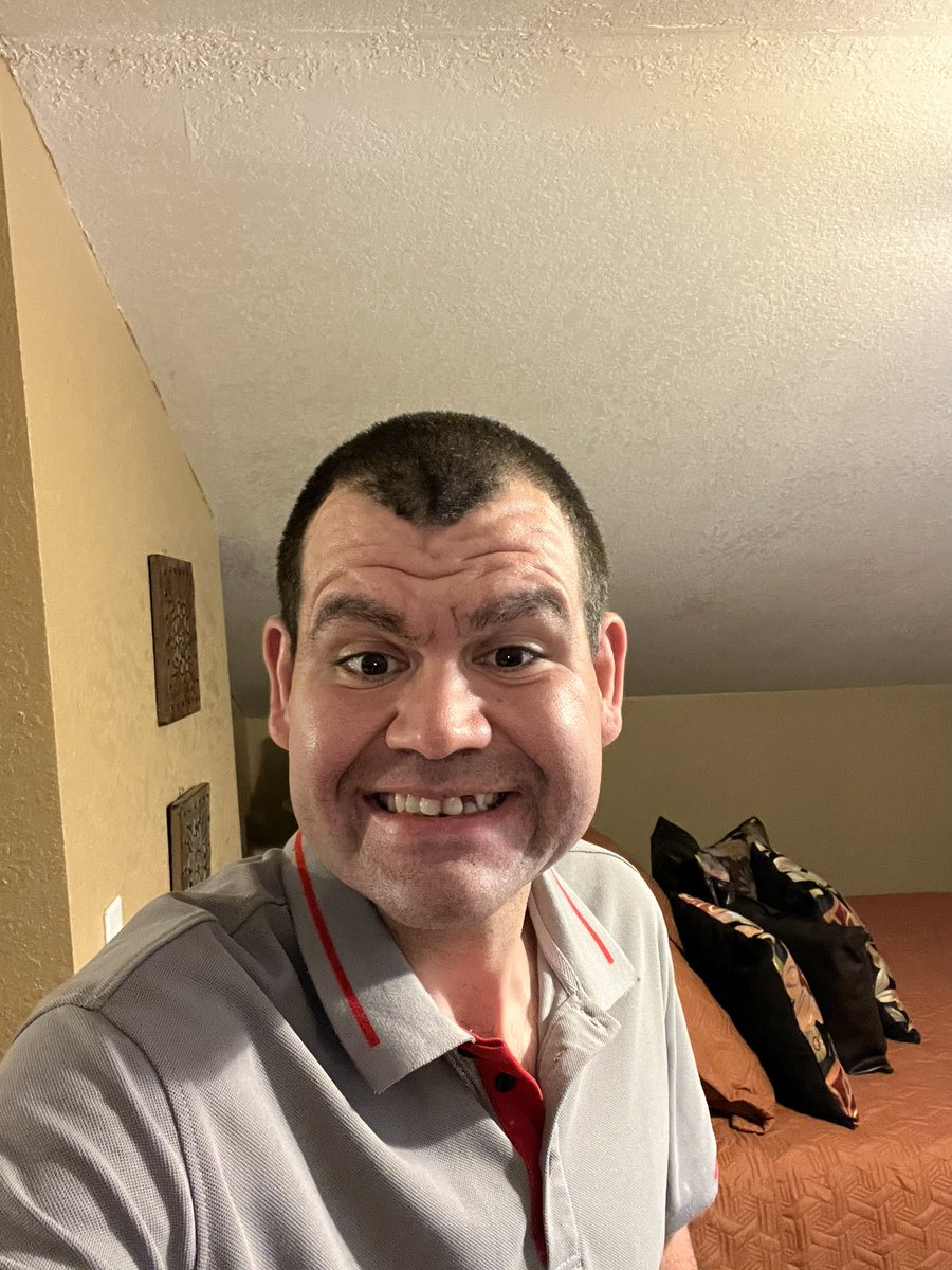 Matthew_leal9's tweet photo. Good afternoon everyone and Happy Saturday everyone. Got my alternative workout done This morning workout I walk about 2 hr 27 min 9.0 miles about 1,226 calories. Get ready for Saturday afternoon service. https://t.co/20iZOhIU9X