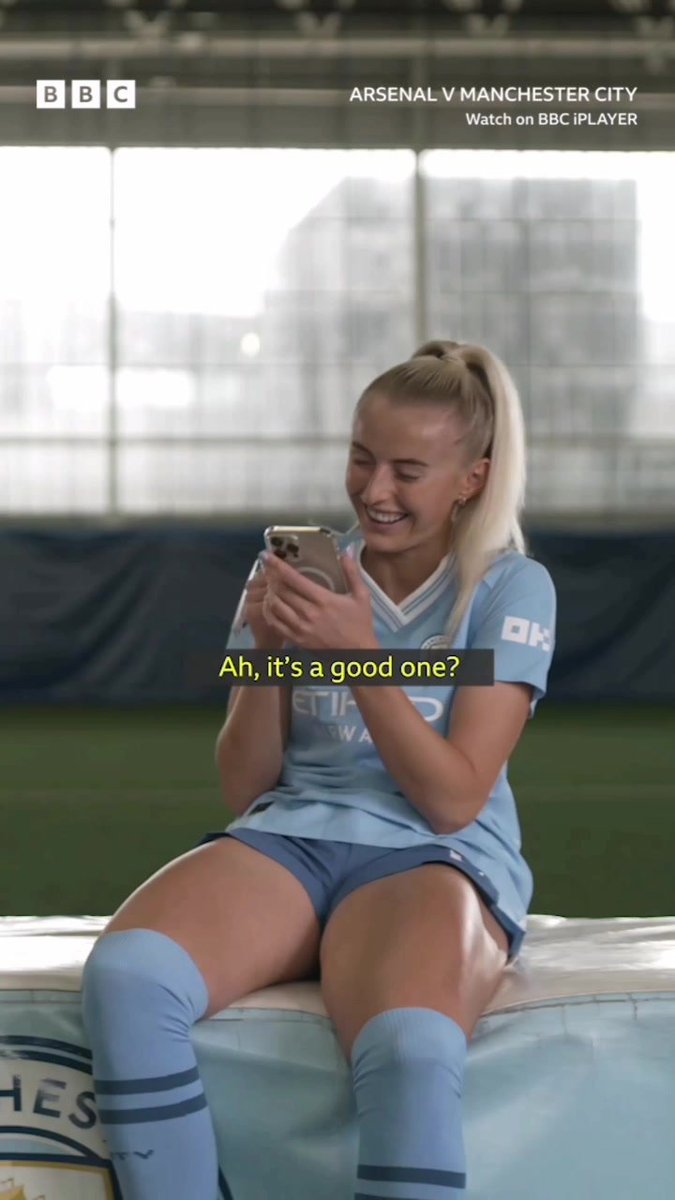 Fcgirls19's tweet photo. Chloe Kelly. Legs and thighs of the year. 🏅 https://t.co/54ZRQAHcHz