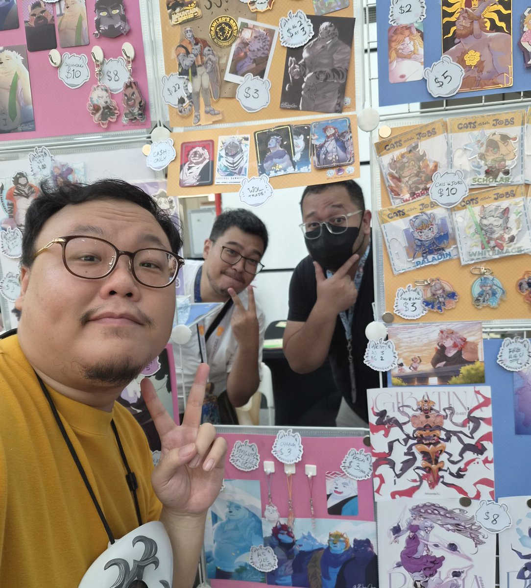 onion_holic's tweet photo. my contribution to society,

thanks so much  @MakersQuestSG and everyone who visits us, makes our suitcase lighter and gives us sustenance!! 

It was nice meeting you all again and hello to new friends!!

We will be back on ComicFrontier in 2 weeks! See you all there!! https://t.co/utKfMDCKjB