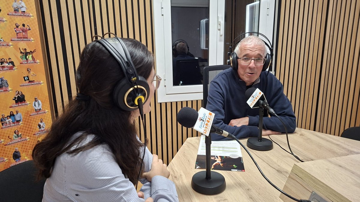 sants3radio's tweet photo. Més de 1500 corredors sortiran al carrer aquest diumenge per participar al #CrosPopular de #Sants.🏃♀️🏃♂️
Al #SantsMontjuïcAlDia entrevistem en Carles Manzano del @CrosdeSants, que ens explica els últims detalls.
🎧Audio👉https://t.co/cx0NdQvZa8
📰Notícia📸👉https://t.co/8X92HD07Vp https://t.co/Kqw5p9yh7o