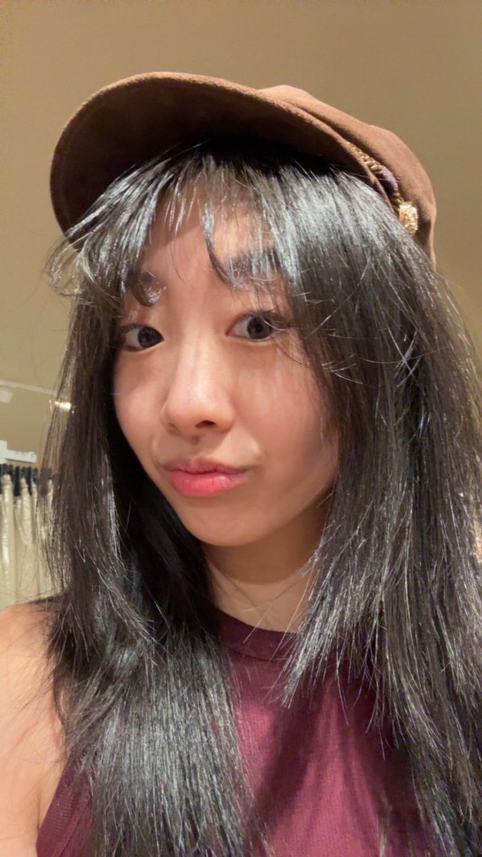 defnotluumi's tweet photo. i got a hat :3 what we thinkin? https://t.co/AXeS71jEhx