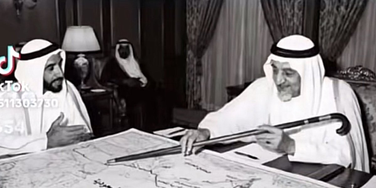 brken126's tweet photo. @N_BH96 الشعب هو من أدار هذي البقعه الكريمه اما انت لا ارض طاهره كلها بارات ودعاره والدعاره من الشعب نفسه 
ومن الأصل اللي حد دولتك ملكنا الملك فيصل ال سعود حدها بطرف عصاه يا مجنس يا عديم الهويه https://t.co/dfPKh9gPKR