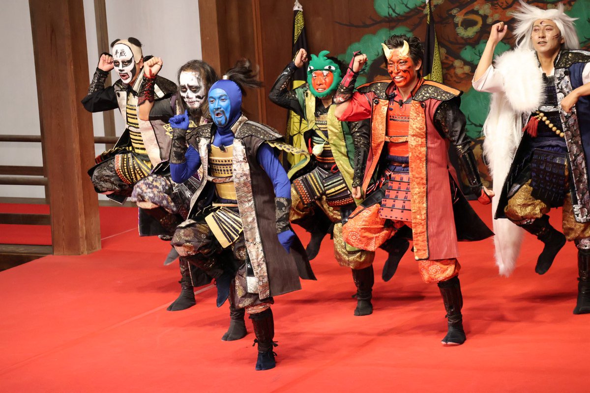 dkpndkpn36's tweet photo. ハロウィンナイトフェス楽しかった🎃今年も気合い入りまくりな武将様やお客さんの仮装を楽しませてもらいました✨️
コラボで滅最高だったけど…!! なぜ!!その姿の時に!!と思わざるを得ない🤣 通常姿Ver.ください笑  #葵武将隊 https://t.co/qP3Y8Jetnk