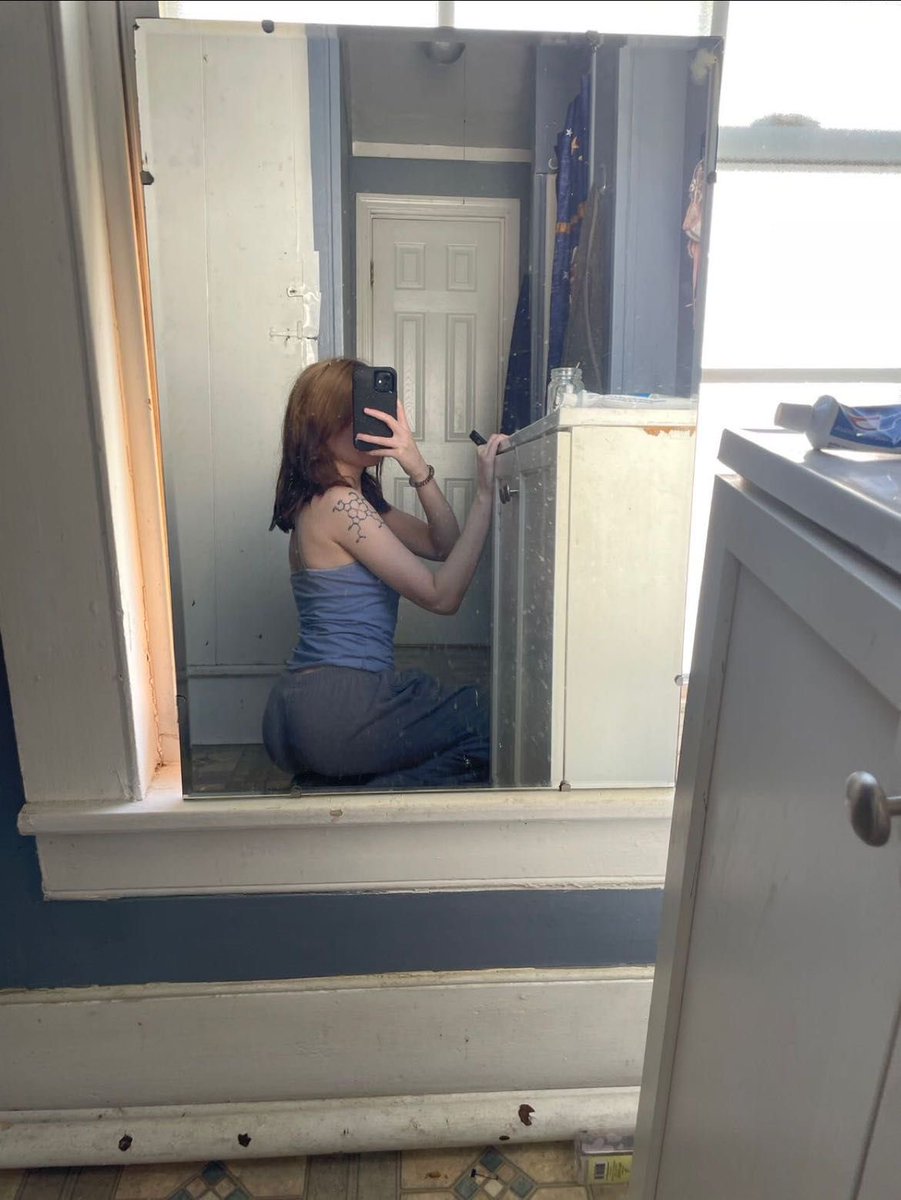TheBreeder692's tweet photo. Thanks to @TheLostKerrigan for his girl, now I can show you all ;) 

#wankbattle #wankchat #cuck #irl https://t.co/PcOXHdq0Wl