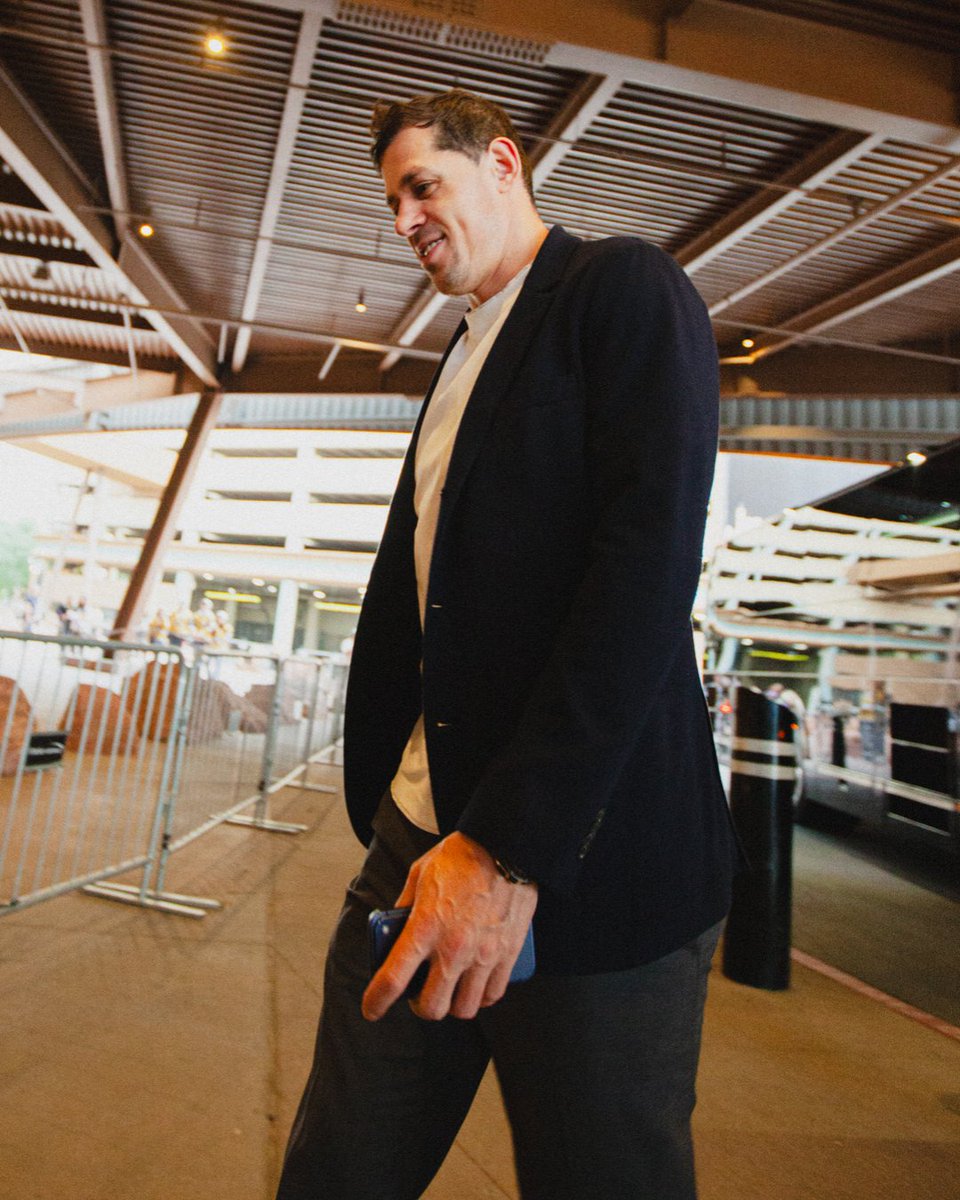 penguins's tweet photo. Sin City suits 👔 https://t.co/XGoXRQ76wx
