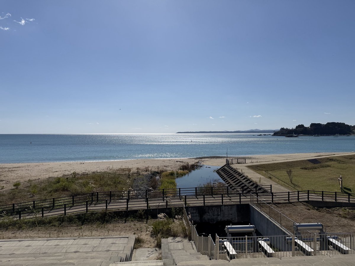 0053raku's tweet photo. 昨日は初めて気仙沼に行ってきた！
天気も最高だったから，ドライブ日和で何より(^^)
#気仙沼 https://t.co/rs8mOET2NC