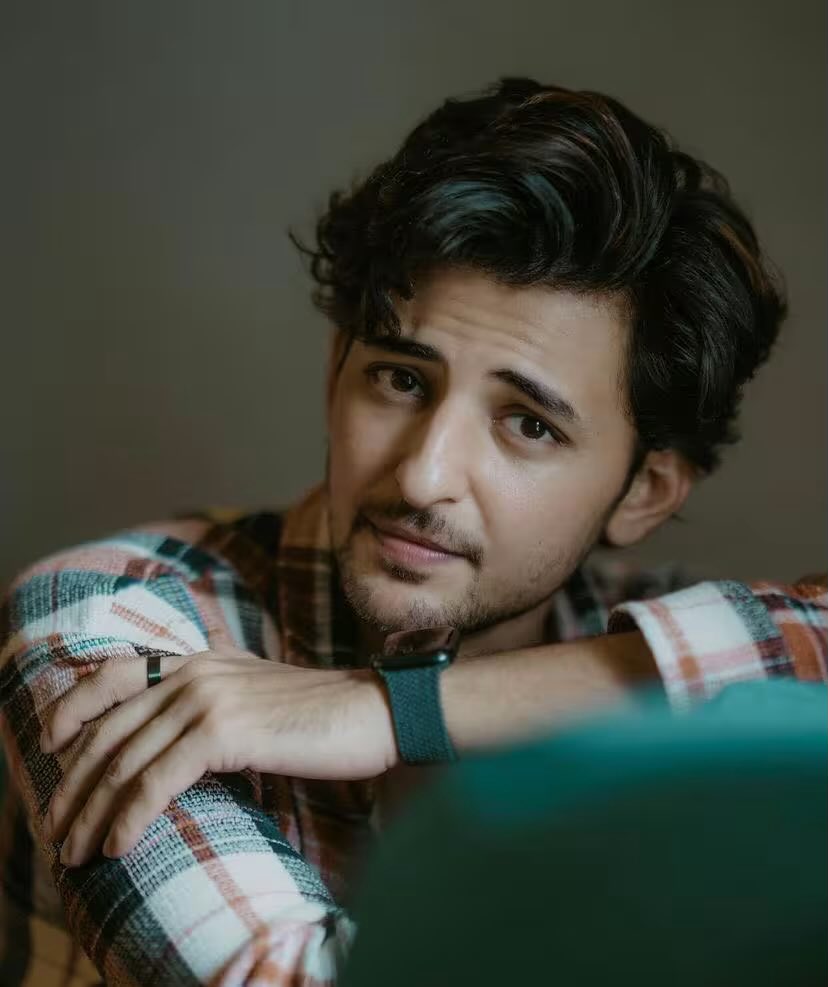 ChartUpdate_'s tweet photo. Happy 32nd Birthday to Darshan Raval! 

The Indian singer has won over listeners with hits like “Chogada,” “Hawa Banke” and “Tera Zikr.” https://t.co/6Hi5sVGhFo