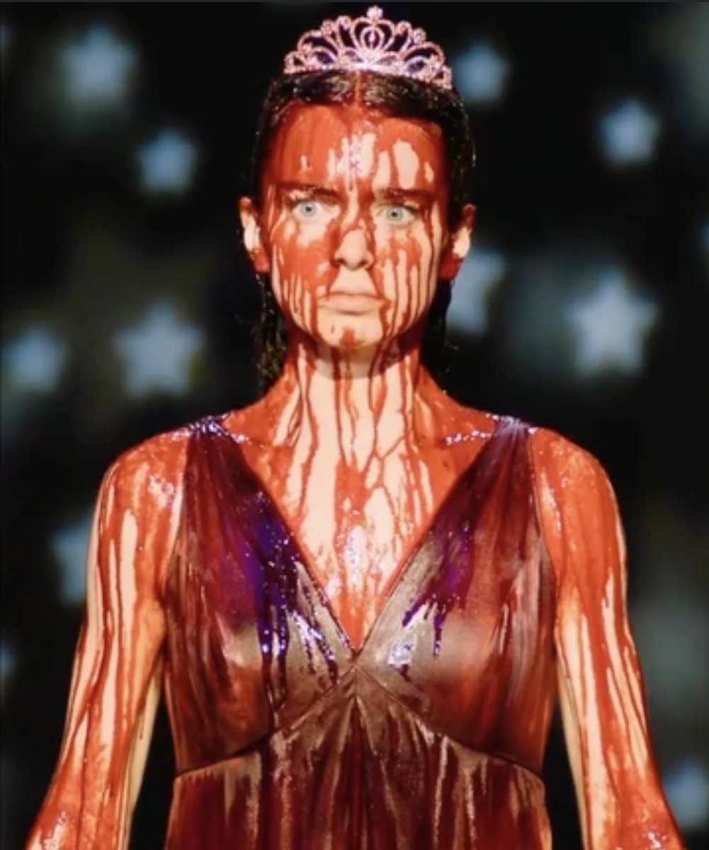EdwinPolo1981's tweet photo. Carrie white vs Once of  strangers things . Carrie wins. https://t.co/IjsauKpZkC