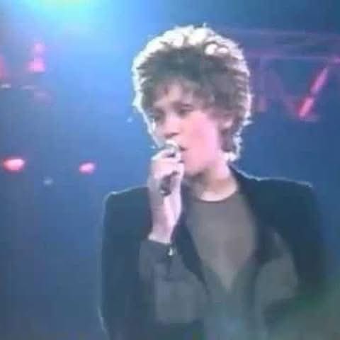 whitneysfanclub's tweet photo. Whitney Houston at her “Feel So Right” Tour in Japan in 1990!!! 💜🎤🎼 https://t.co/KkqFFsoz1l