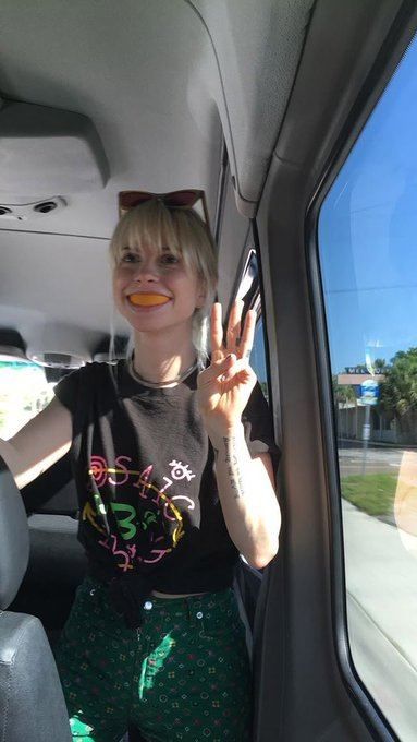 underap1nksky's tweet photo. "this woman is from HELL she will DESTROY your band and CORRUPT your music!!"  
the woman in question: https://t.co/gER8rUDXoH