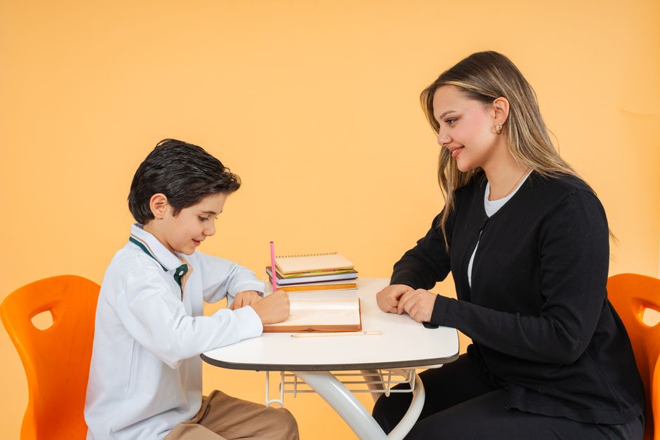 CJSMTE's tweet photo. 🌏👩‍🏫How can teachers better support students who struggle with mathematics? Interviews with teachers in England reveal a gap between evidence-based strategies and classroom practice. #MathEd #TeacherEducation #EdResearch ⭐Read here: https://t.co/XjlKCTbgu1 https://t.co/quQ1LVkjcH
