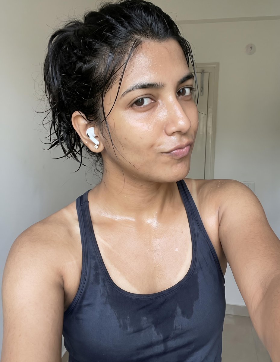 Gayusissy's tweet photo. Good morning dears💋💋
#Pottachi #tamilsissy #femboy #crossdresser https://t.co/ioojP5avAz