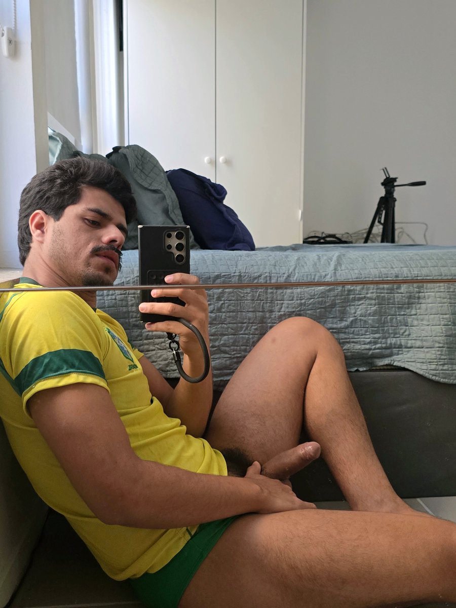 dyegoferrazonly's tweet photo. #Somos5MilhoesDeSoldadosDoLula
A BANDEIRA É DE TODOS 🇧🇷👆🏻 https://t.co/xFlNOqvhXA
