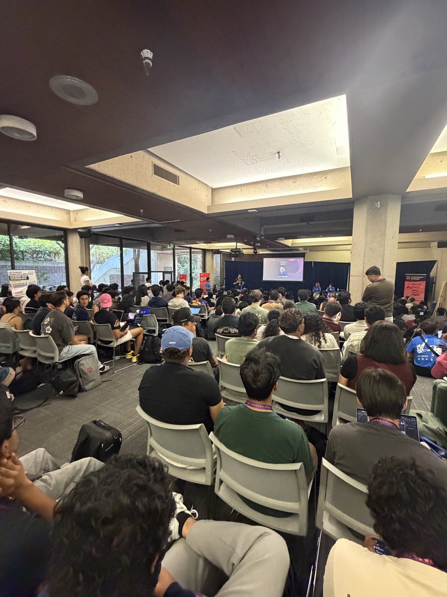 KatiaAmeri's tweet photo. Closing out LA Tech Week with UCLA’s LA Hacks!

500+ builders are currently in here from schools across the US, including Stanford, USC, Berkeley in addition to some high schoolers. 🤯 

Who’s gonna winnnn 👀✨

@meientc @filgran_ @Techweek_ https://t.co/WWIsotm0NP