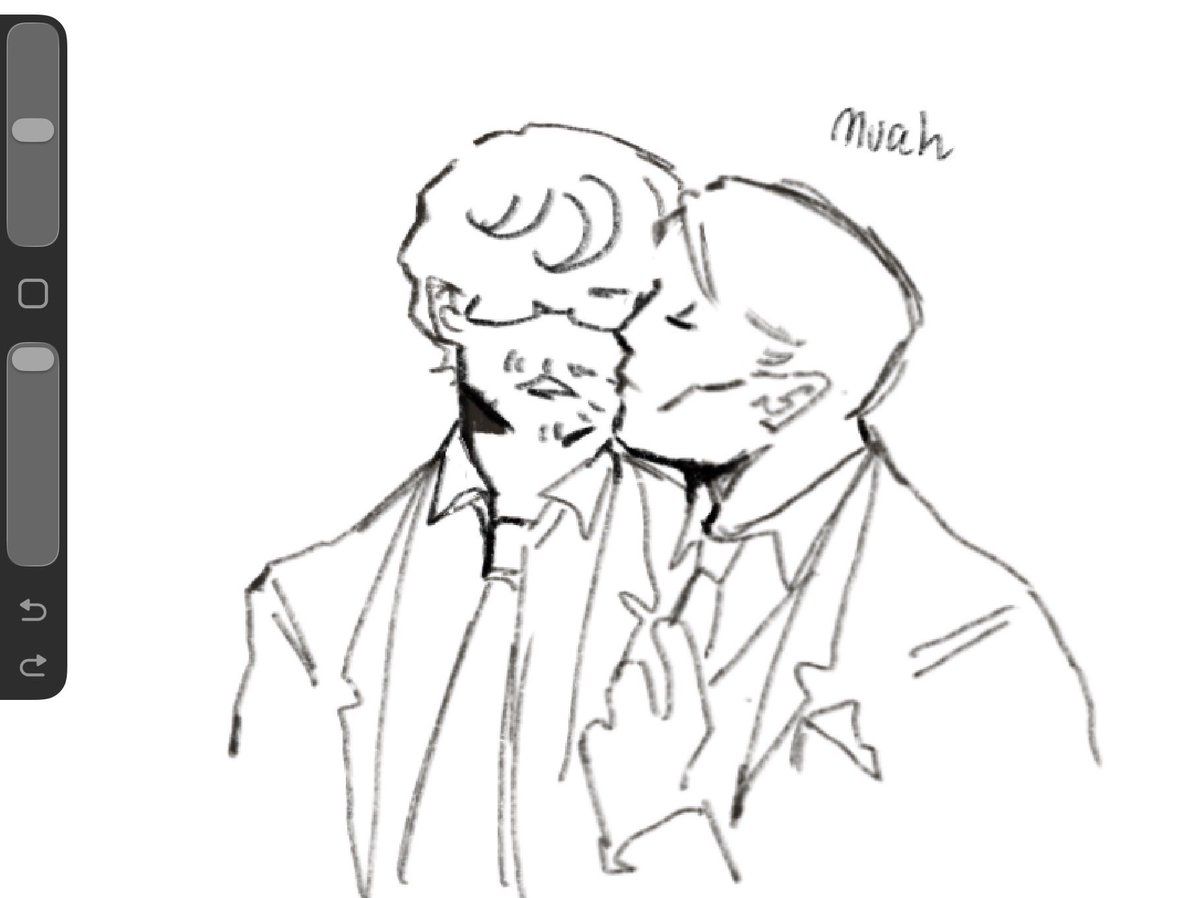 bluebrerry_'s tweet photo. Kissy https://t.co/z94ifH27HK