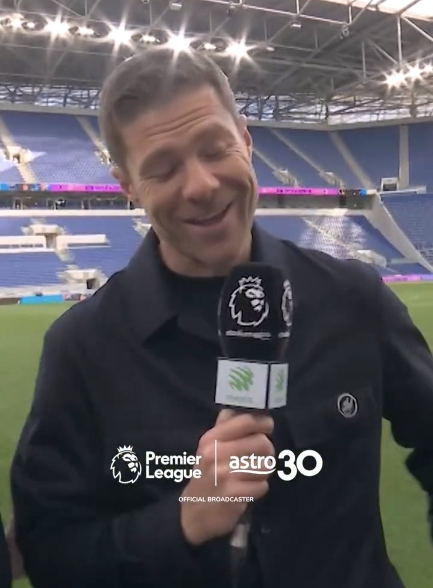 TheBlueDodger's tweet photo. 🚨 Presenter: Finally a clean sheet for the first time in 22 league matches...9 months. Big milestone for you?

Xabi Alonso: "I take my part just for the 7 games...not for the rest!" 😂💀

(@stadiumastro) #CFC https://t.co/kgcFCXQGHV