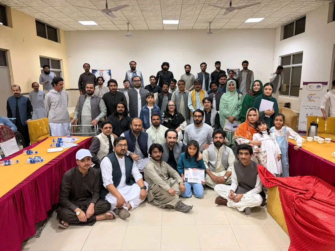 Aurangzaib_Mgl's tweet photo. کوئٹہ آن لائن والنٹیئرز کی 16ویں سالانہ ورکشاپ اتحاد، نوجوانوں کے جذبے اور خدمتِ خلق کی بہترین مثال ہے۔ آئیے، مل کر ایک بہتر معاشرے کی تعمیر کریں❤️🤝

#QuettaOnlineVolunteers #16thAnnualWorkshop #AurangzaibMengal 
@ZiaKhanqta @Aurangtweets @Groupquetta https://t.co/SgF58Zkewk