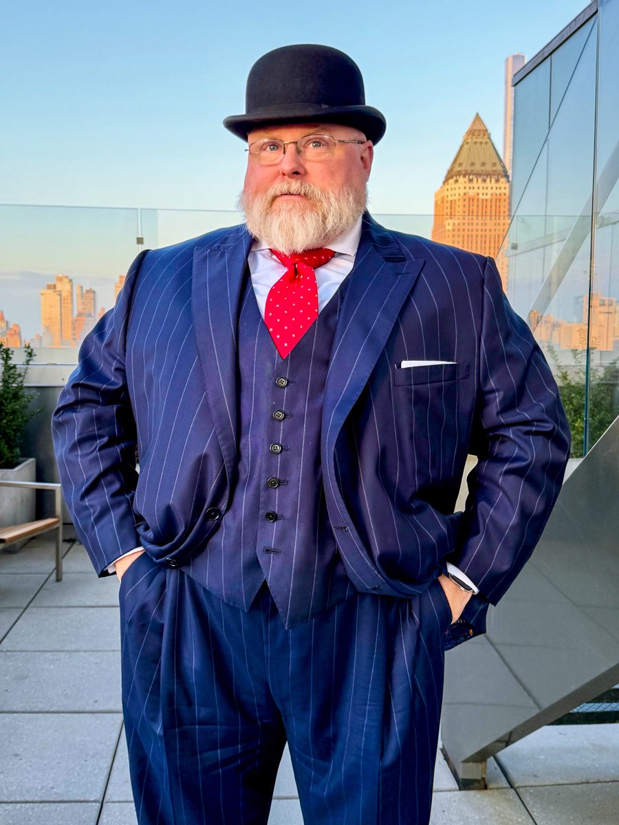TheBigSartorial's tweet photo. When you’re just trying to blend in with the other early 20th century railroad barons…
#Gentleman #suitedup  #wiwt #bigandtall https://t.co/NTcQCKwRik